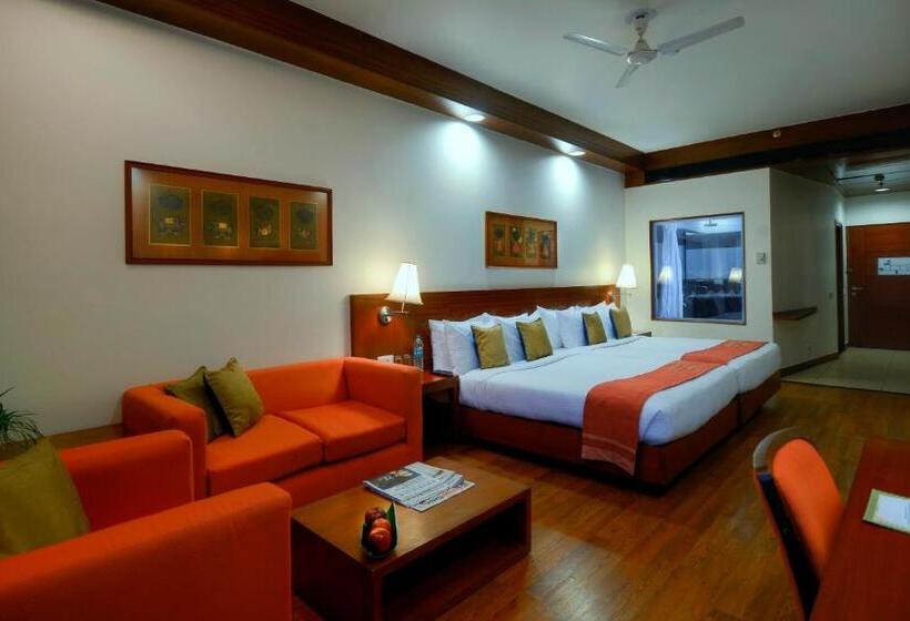 Junior Suite, Elevate By Treehouse