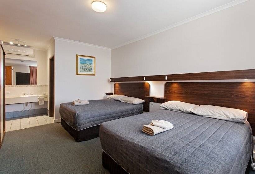 Номер Стандарт 2 Двуспальные Кровати, Maffra Motor Inn