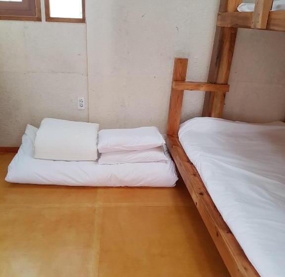 اتاق سوپریور, The Hanok