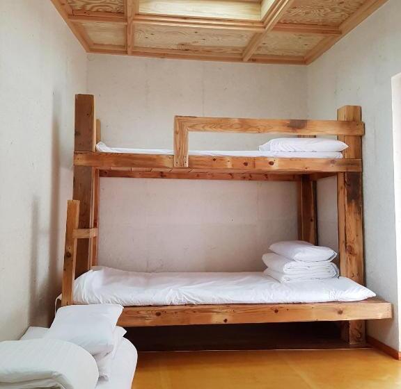 اتاق سوپریور, The Hanok