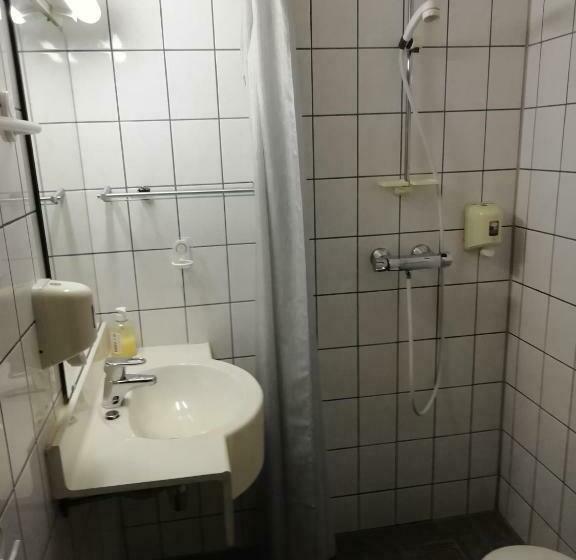 エコノミーシングルルーム, Kirkenes Hotell