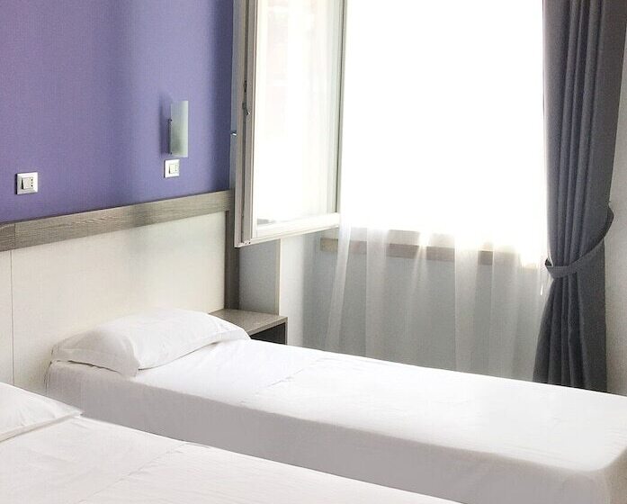 غرفة قياسية ثلاثية, Savoia