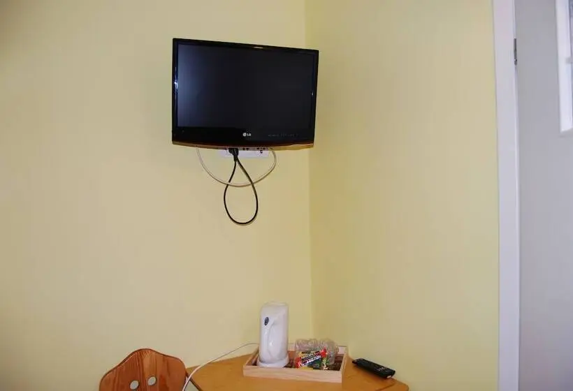 Standard Yhden Hengen Huone, Willa Pod Banderą