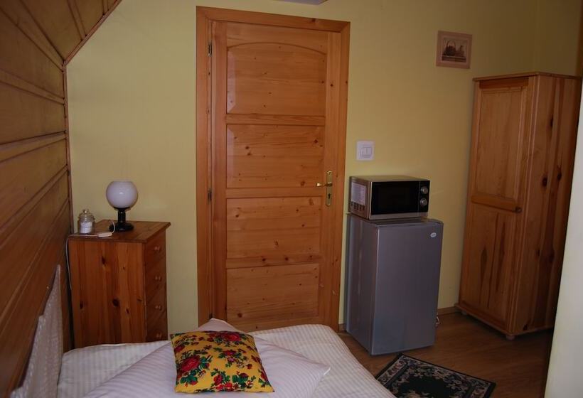 اتاق استاندارد یک نفره, Willa Pod Banderą