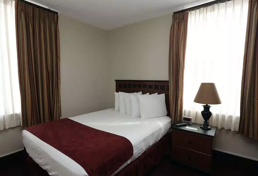 スイート, Arrow Hotel