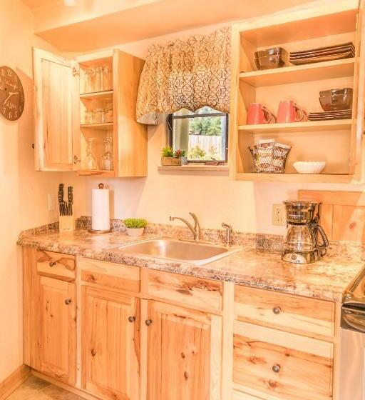 キングサイズベッドのスイートルーム, Alpine Trail Ridge Inn