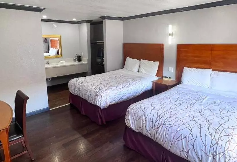 اتاق استاندارد چهار تخته, Anchorage Inn Lakeport