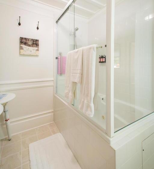 スタンダードルーム, Inn St Helena