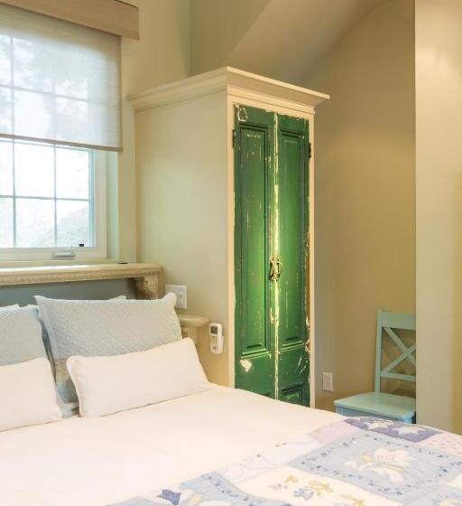 デラックスルーム, Inn St Helena