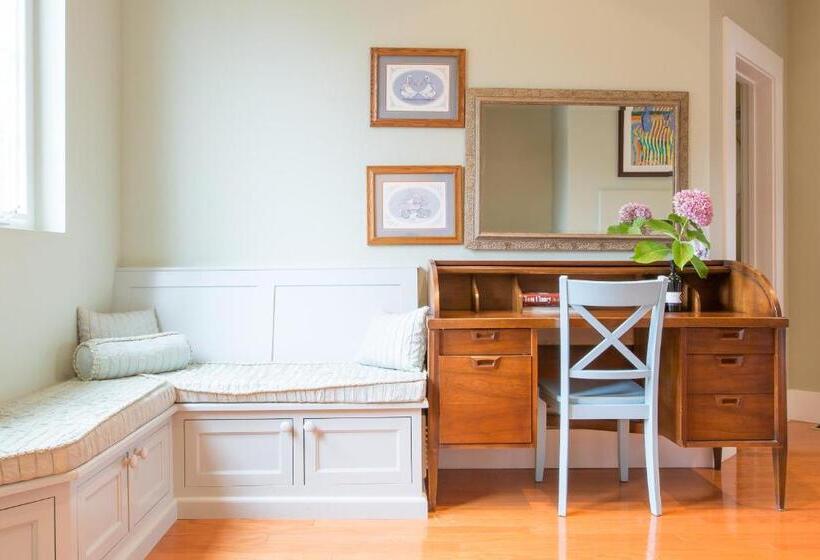 デラックスルーム, Inn St Helena