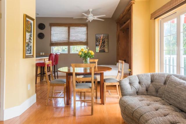 デラックススタジオ, Inn St Helena