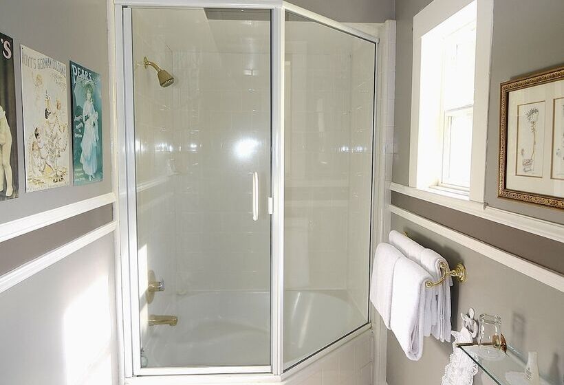 スタンダードルーム, Inn St Helena