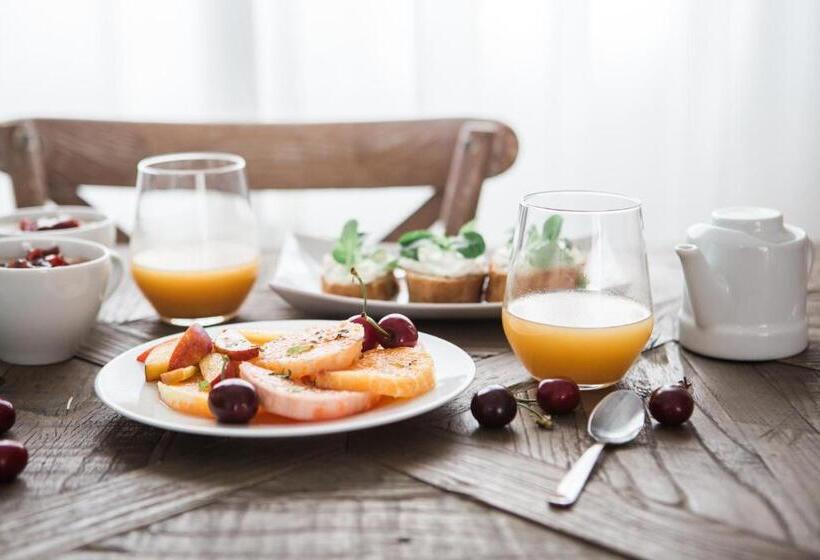 デラックススイート, Inn St Helena