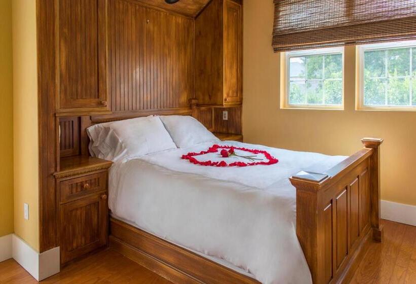 デラックススタジオ, Inn St Helena