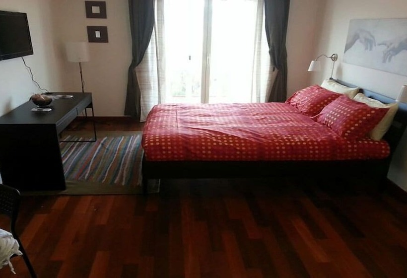 5 Bedroom Apartment, Oltremare Studios