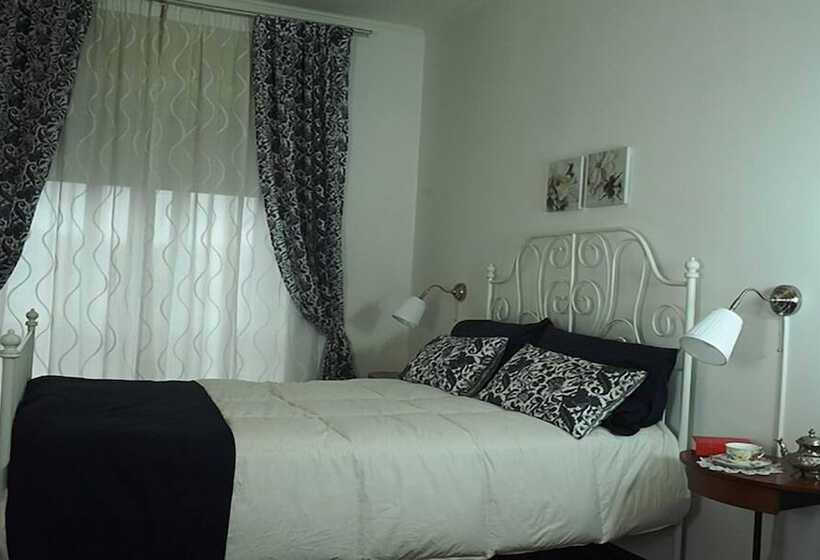 5 Bedroom Apartment, Oltremare Studios