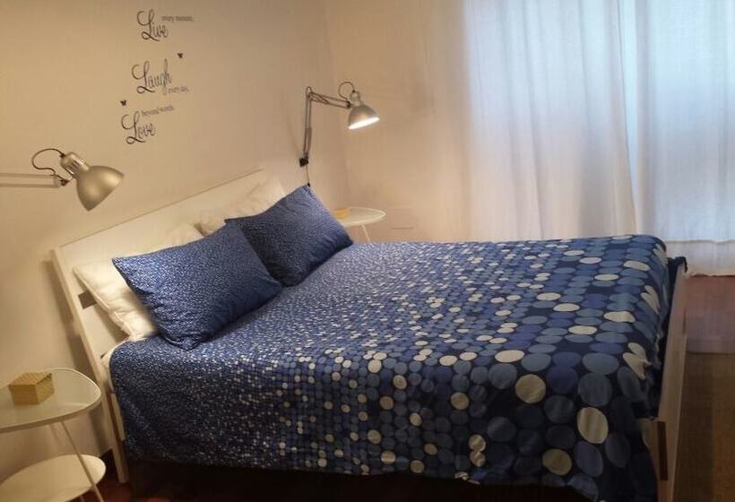 5 Bedroom Apartment, Oltremare Studios