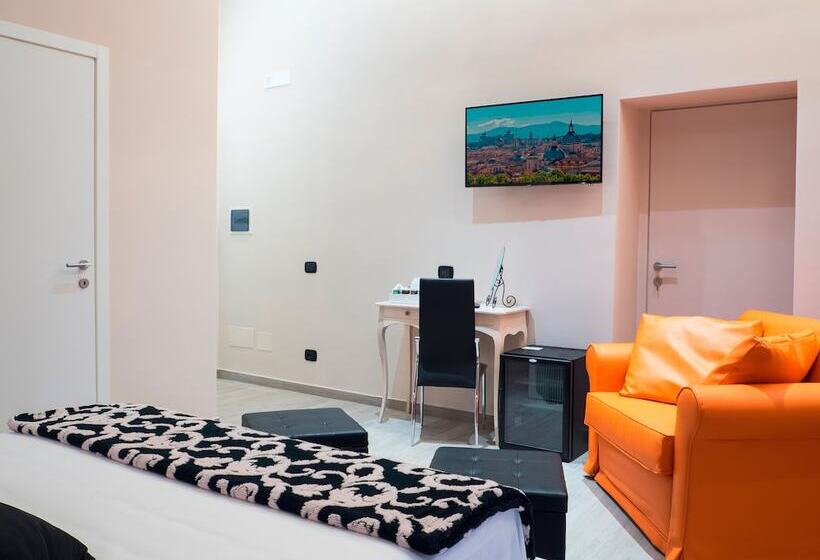 חדר סטנדרט לשלושה, Operà Suites Pinciana