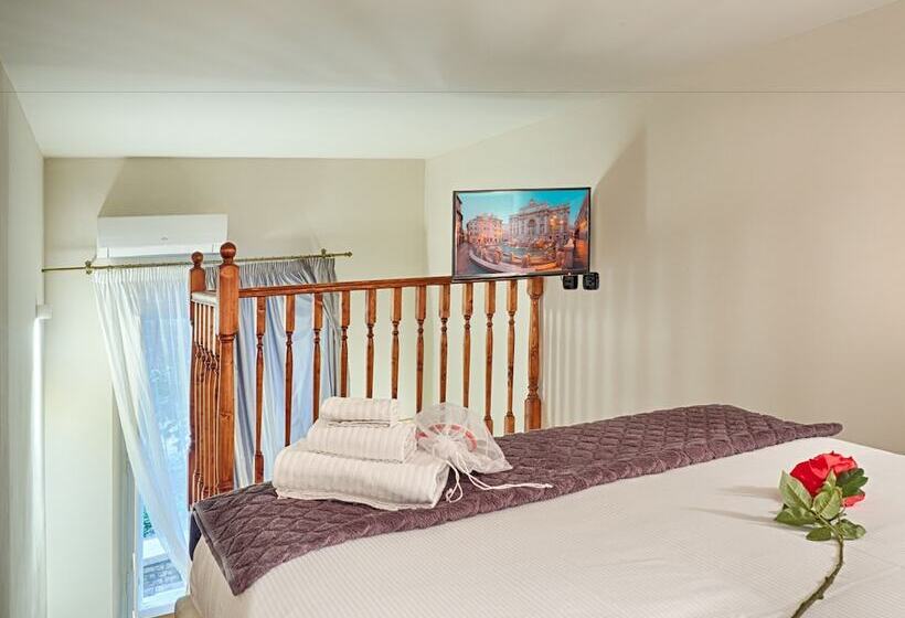 חדר סופריור לשלושה, Operà Suites Pinciana