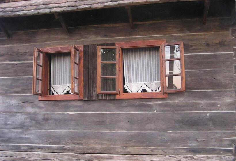 침실 1개 아파트, Tradicije Cigoc