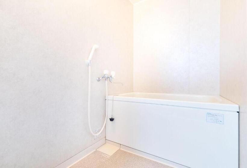 Семейный Номер, Seaside Pension Petit Shirahama