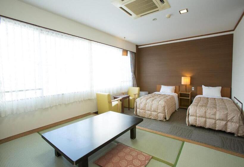 اتاق استاندارد چهار تخته, Ikaho Grand