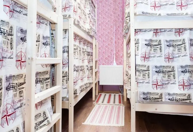 تختخواب در اتاق مشترک, Hostelsrus Domodedovo