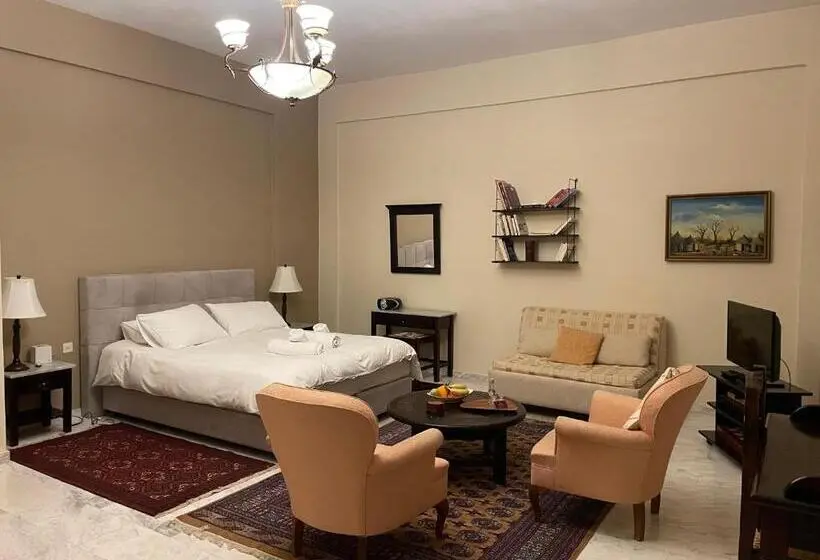 スタンダードスタジオ, Papastavrou Apartments