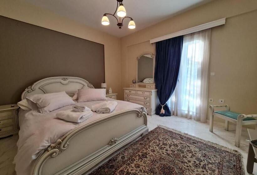 سوییت, Papastavrou Apartments