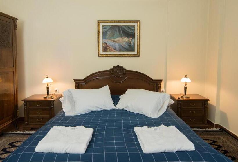 سوییت, Papastavrou Apartments