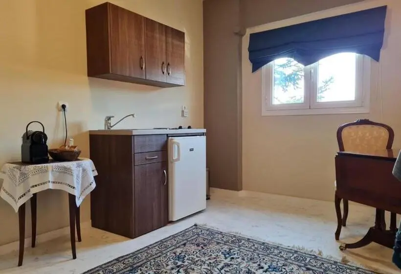 スイート, Papastavrou Apartments