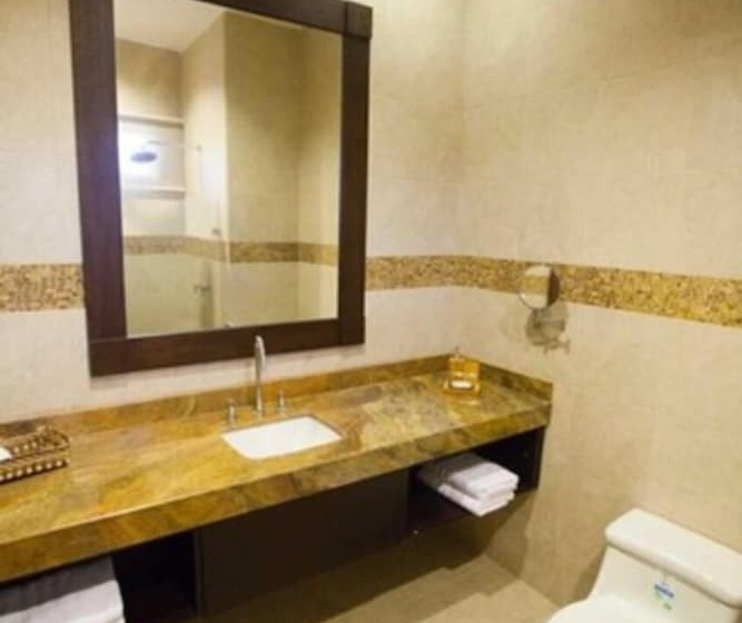 استودیوی پریمیوم, Palo Santo Galapagos