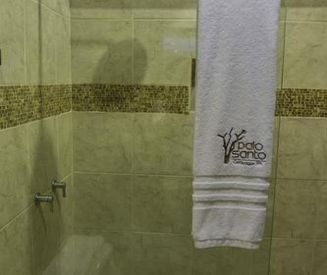 استودیوی پریمیوم, Palo Santo Galapagos