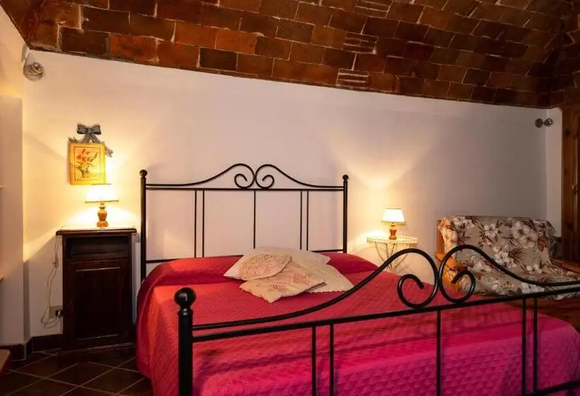 Superior Kolmen Hengen Huone, Agriturismo Il Belvedere Country Houses