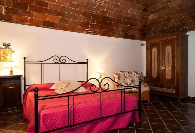 Superior Kolmen Hengen Huone, Agriturismo Il Belvedere Country Houses