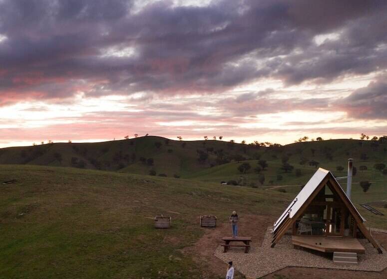 בקתה, Kimo Estate