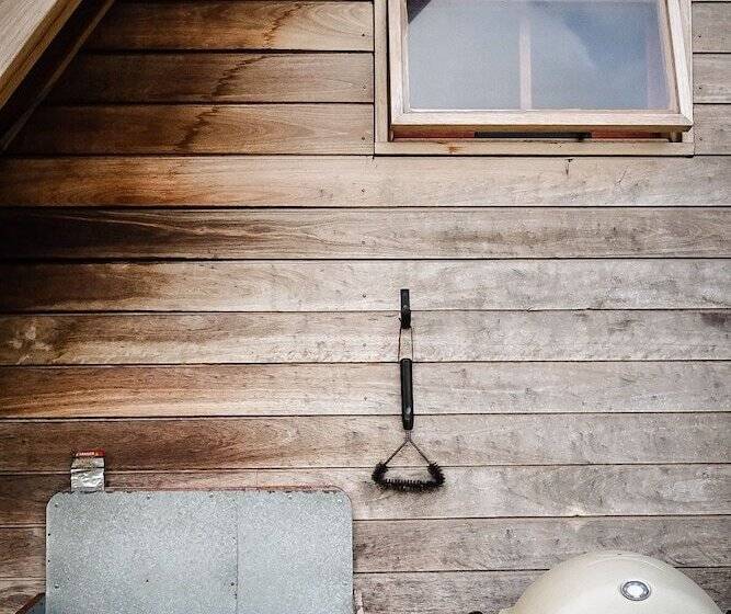 בקתה, Kimo Estate