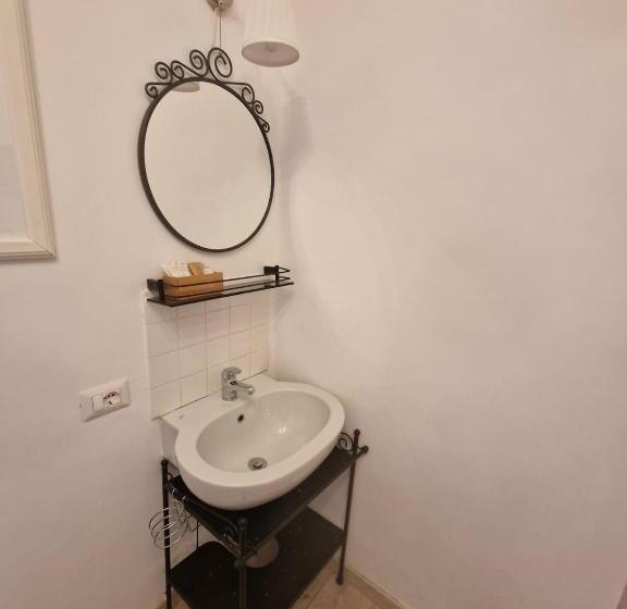 اتاق اکونومی, Soggiorno Arcobaleno