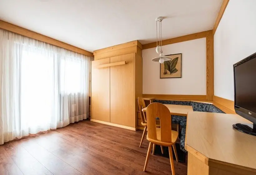آپارتمان 1 خوابه, Residence Contrin