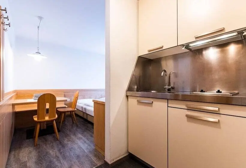 آپارتمان 1 خوابه, Residence Contrin