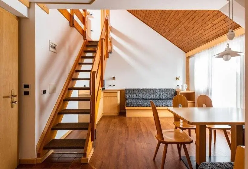 اتاق دوبلکس, Residence Contrin