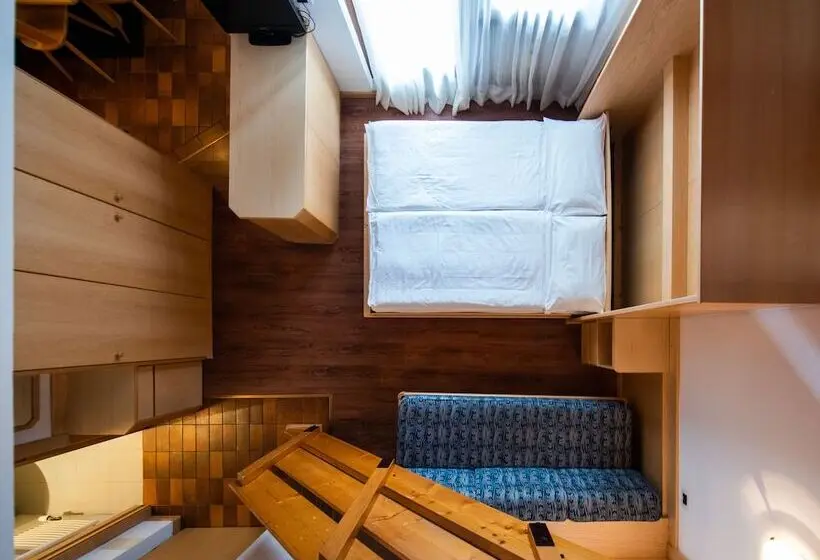 استودیوی استاندارد, Residence Contrin
