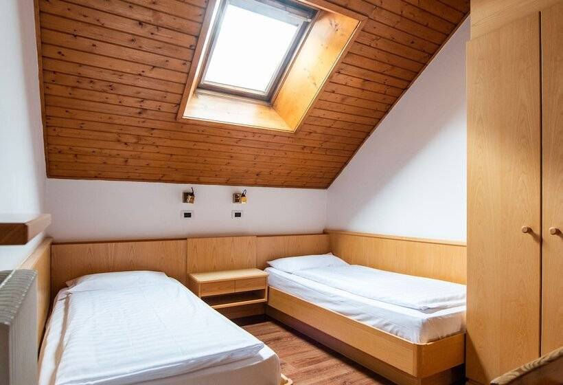 スタンダードスタジオ, Residence Contrin