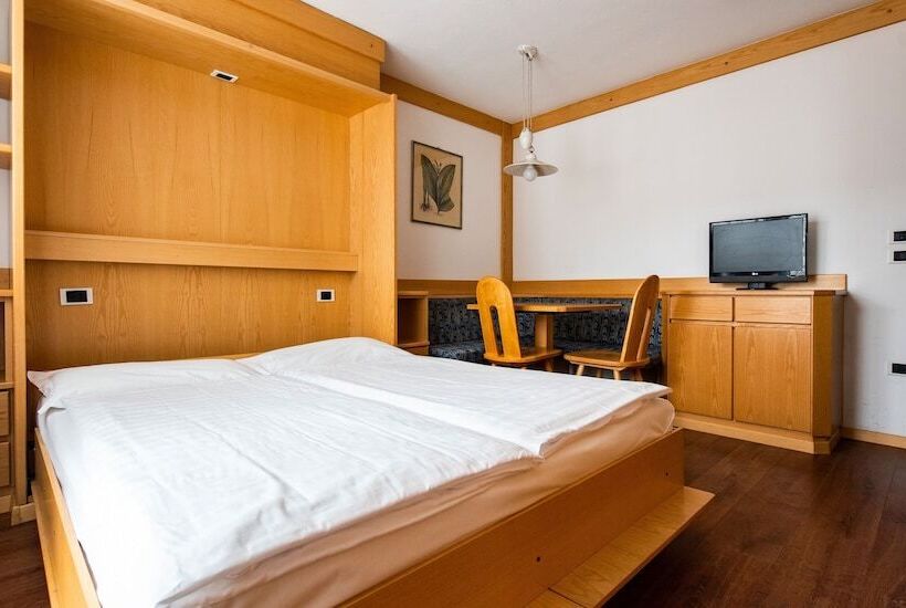 Апартаменты 1 Спальня, Residence Contrin