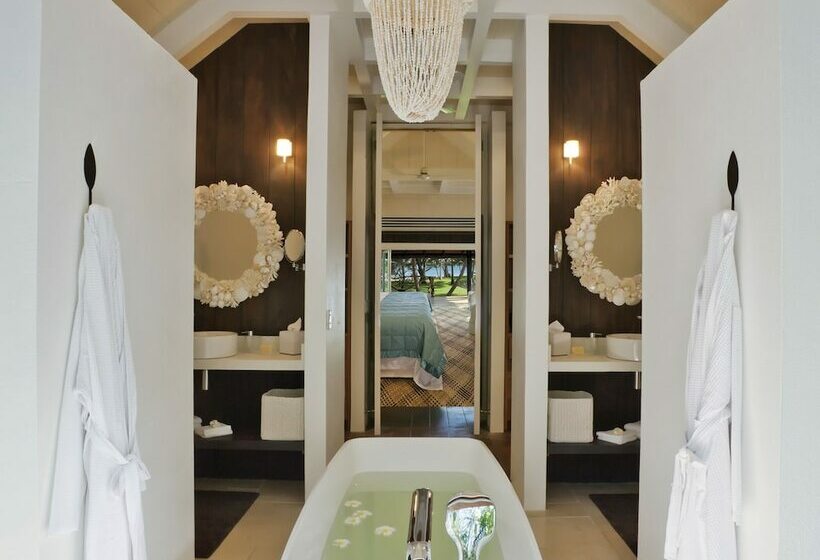 בקתה דלוקס, Dolphin Island  Private Island