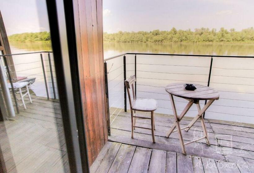 带大床的标准工作室, Arkabarka 2  Floating Dream Rooms And Apartments