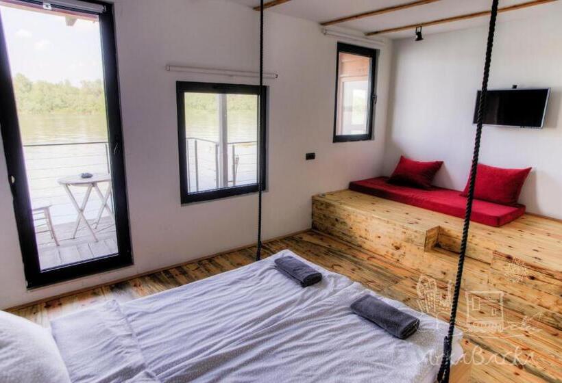 带大床的标准工作室, Arkabarka 2  Floating Dream Rooms And Apartments