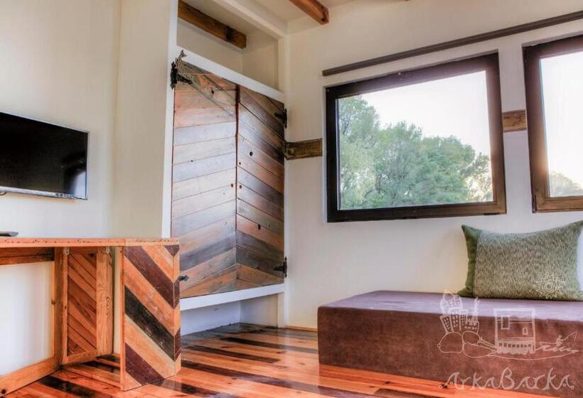 带1个卧室的带阳台的公寓, Arkabarka 2  Floating Dream Rooms And Apartments