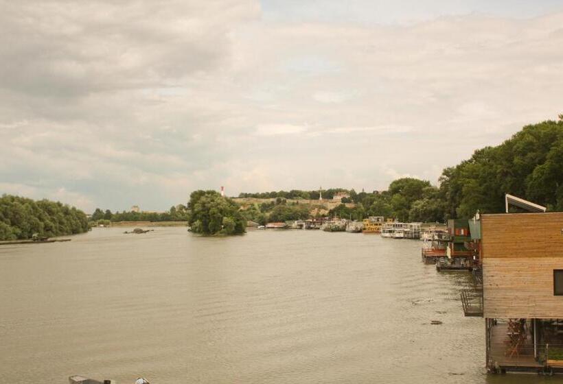 带露台两卧公寓, Arkabarka 2  Floating Dream Rooms And Apartments