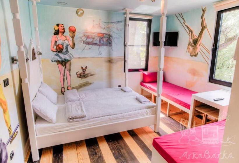 标准三人间, Arkabarka 2  Floating Dream Rooms And Apartments